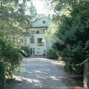 Marcinelle Apartotel Des Jardins De La Fontaine Qui Bout Belgique